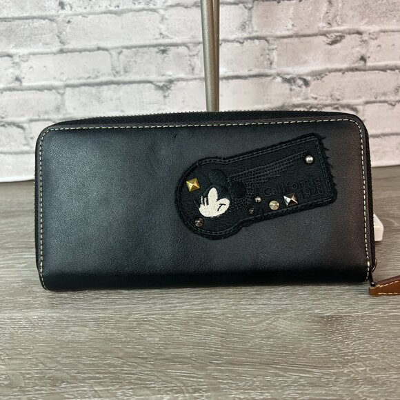 Coach Disney X Large  Zip Around Wallet Mickey Limited Edition Black F59340 - Picture 2 of 6